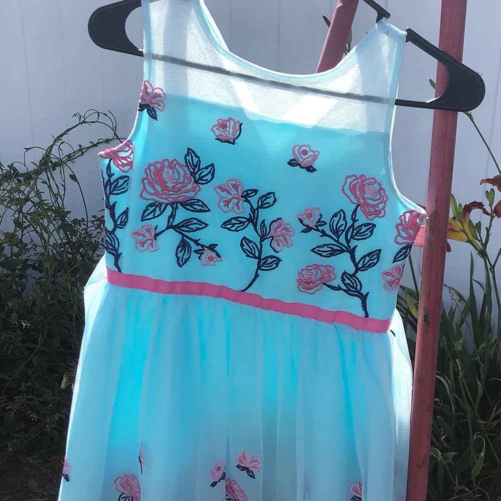Girls dress